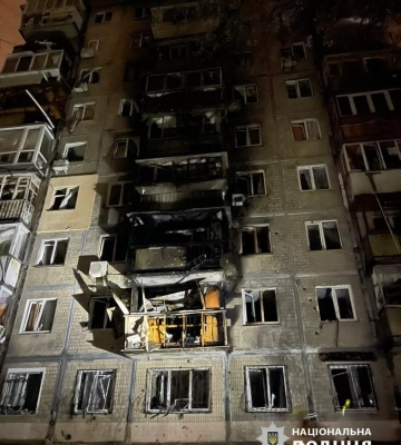 Внаслідок обстрілу Києва у багатоквартирному будинку виникла пожежа, постраждали п&#039;ятеро людей