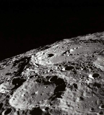NASA показало девять потенциальных мест для высадки людей на Луну в 2026 году