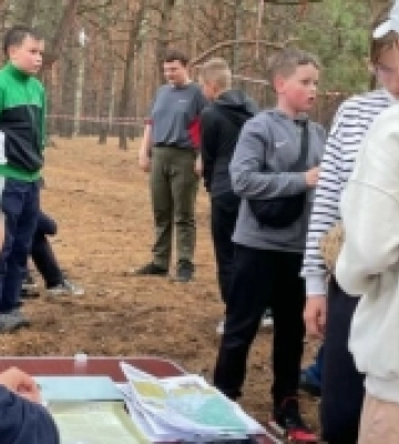 У парку у Вараші дітям влаштували змагання зі спортивного орієнтування