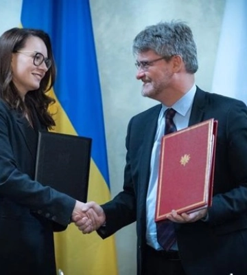 Україна і Франція підписали грантову угоду на 200 млн євро, яка дозволить реалізовувати проєкти з відновлення
