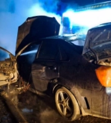 У Мукачеві загорівся легковий автомобіль Chevrolet Lacetti