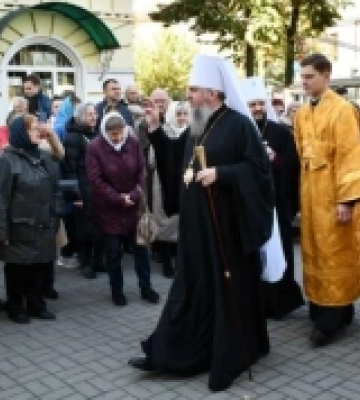 Митрополит Епіфаній провів молебень у Свято-Воскресенському соборі в Рівному