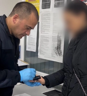 В Ізмаїлі цивільне подружжя на замовлення підпалило автомобіль