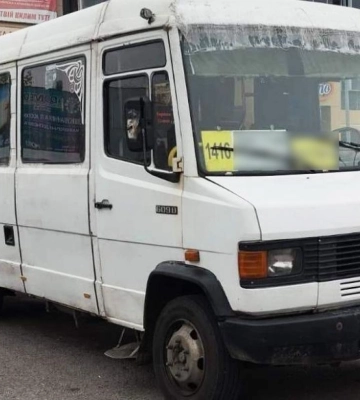 На Рівненщині водій маршрутки вдарив пасажирку та тікав від поліцейських