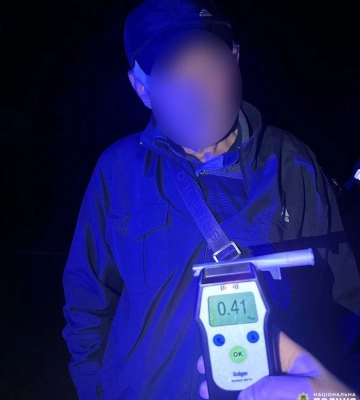 На Рівненщині водій маршрутки вдарив пасажирку та тікав від поліцейських