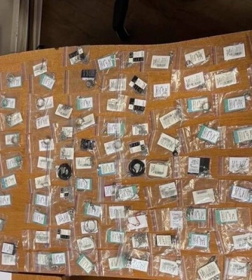 Партію ювелірних виробів вартістю майже 2,4 млн грн намагалися незаконно ввезти в Україну. ФОТОрепортаж