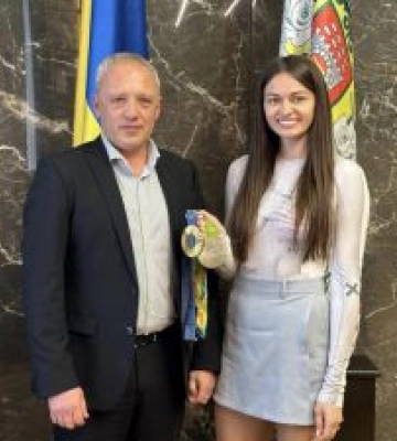 У Чернівецькій міській раді вітали олімпійську чемпіонку