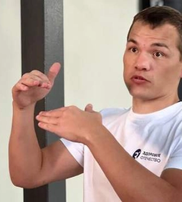&quot;Нейтральный&quot; российский боксер &quot;перевоспитывал&quot; украинских детей оккупированной Луганщины