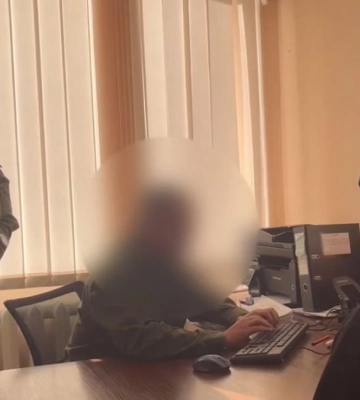 На Луганщине оккупанты будут «судить» 19-летнего парня, которого «обвиняют» в финансировании «Азова»