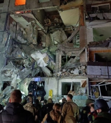 В Харькове УАБ попал в дом, под завалами могут быть люди
