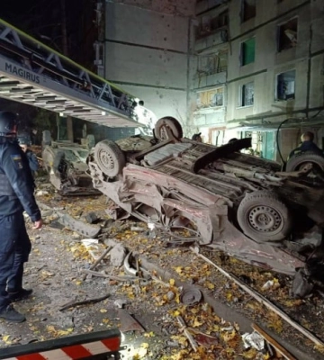 Російська авіабомба вдарила по багатоповерхівці у Харкові — є загиблі та поранені