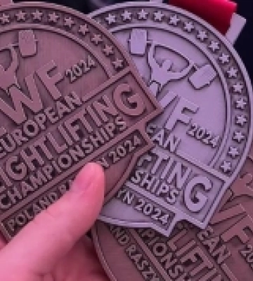 Уродженка Кіровоградщини виборола «срібло» і дві «бронзи» на Чемпіонаті Європи з важкої атлетики. ВІДЕО