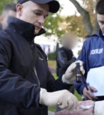 2 500 доларів за непридатність до військової служби: в Одесі затримали голову однієї з громадських організації