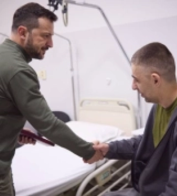 Володимир Зеленський в Ужгороді відвідав поранених захисників