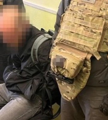 На Буковине задержали шпионов, отслеживавших поезда с военной техникой