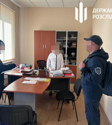 Корупція в Одеському обласному МСЕК: Лікаря-організатора відправили під варту на 2 місяці. ФОТО