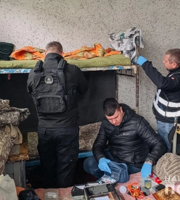 Нацполіція ліквідувала злочинне угруповання, яке збувало наркотики на Житомирщині
