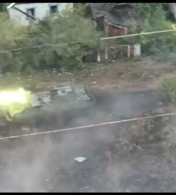 Бойцы батальона &quot;СКАЛА&quot; под прикрытием экипажа БМП Bradley захватывают вражеские позиции на Покровском направлении. ВИДЕО боя