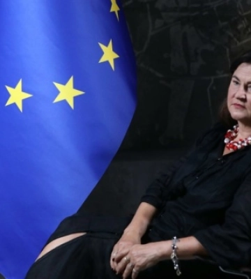 Обстріл Харкова: з-під завалів дістали тіло 15-річного хлопця (Відео)