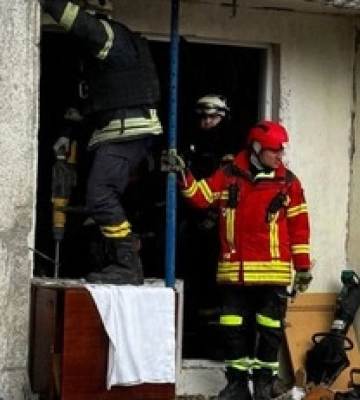 В Харькове из-под завалов достали тела мужчины и подростка