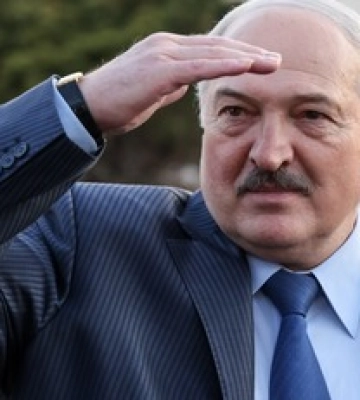 Лукашенко розповів про українських генералів, які буцімно "хотіли здатися в полон"