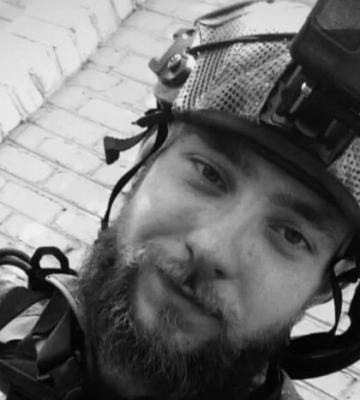 Життя, віддане за свободу: на фронті загинув учасник Революції Гідності Андрій Романюк