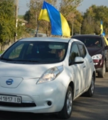 Автопробіг та відкриття меморіальної дошки на честь захисника: на Одещині вшанували пам'ять Андрія Шевердіна