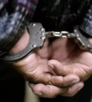 У Миргородському районі суд обрав запобіжний захід підозрюваному у вчиненні розбійного нападу на жителя Лохвицької громади