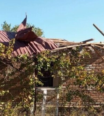 Окупанти вдарили з артилерії по Шляховому на Херсонщині: Зафіксовано чотири "прильоти", пошкоджено п’ять будинків. ФОТОрепортаж