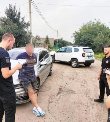 Двоє жителів Рівненщини організували міжрегіональний наркобізнес