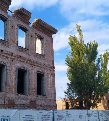Окупанти у Маріуполі знищили найстарішу школу - історичну пам&#039;ятку міста