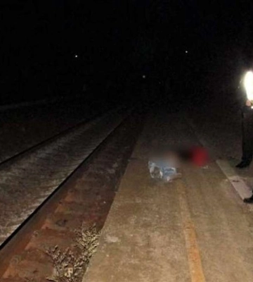Під Києвом потяг збив чоловіка