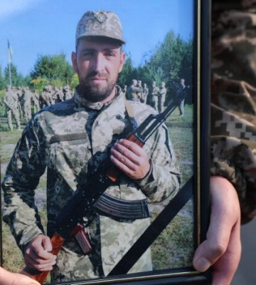 Загинув біля Часового Яру: у Луцьку попрощалися із Героєм Вадимом Мохначем