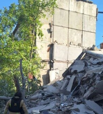 Ворог скинув КАБ-250 на Мирноград: 1 людина загинула, 1 поранена, є пошкодження. ФОТОрепортаж