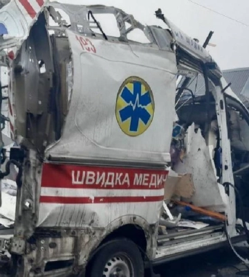 Россияне ударили по Сумской области: уничтожен автомобиль медиков, есть пострадавший