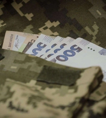 Військові з Дніпра можуть розраховувати на виплати в період лікування: все, що треба знати