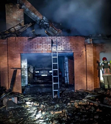У Києві уламки безпілотника пошкодили житловий будинок
