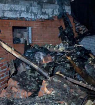  Росіяни вночі атакували Київ дронами  В одному з районів уламки пошкодили будинок ❗️ НОВИНИ