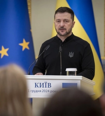 Зеленский: Не может быть приглашения в НАТО части территории Украины