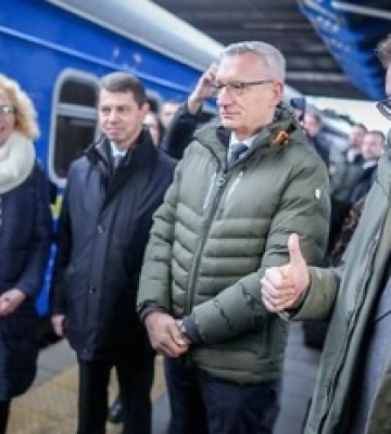 Солидарность и оружие на 650 млн евро - что Шольц привез в Киев