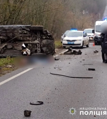 На Вінниччині у ДТП загинули троє людей та ще троє травмовані 