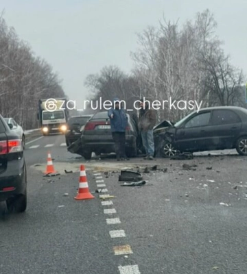 У Блогодатному на Черкащині сталася ДТП: на місці працює поліція
