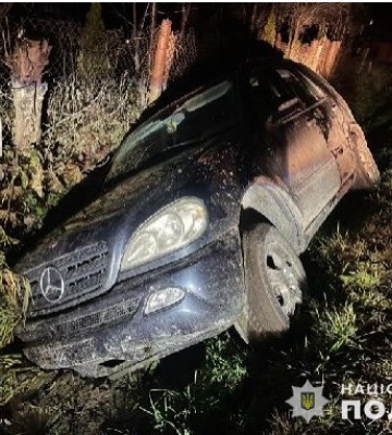 На Львівщині затримала буковинця, який вкрав Mercedes-Benz ML 350  у Дрогобичі