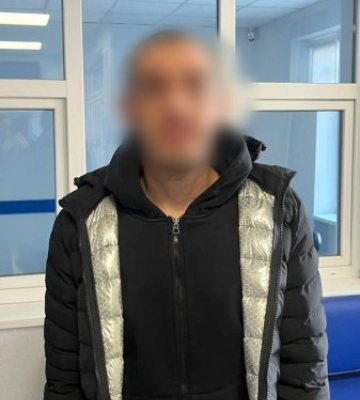 Поліція Ужгорода затримала зловмисника, який викрав велосипед з підʼїзду багатоповерхівки