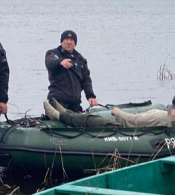 На Волині тривають пошуки рибалки, човен якого перекинувся