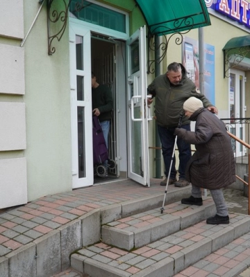 У місті на Волині третій рік поспіль взимку діє благодійна їдальня (Фото)