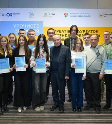 Талановиті учні та студенти з Рівненщини отримали стипендії Президента України