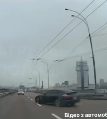 В Киеве водитель авто Porsche, который создал аварийную обстановку, заплатит штраф, видео