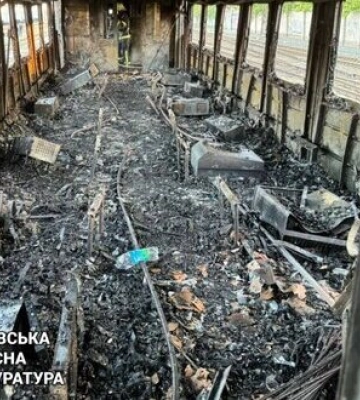 15-річний харків&#039;янин на центральному вокзалі спалив електричку, щоб розважитися — прокуратура