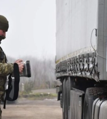 Сьогодні стартував рух порожніх вантажівок на виїзд з України через пункт пропуску «Лужанка - Берегшурань»